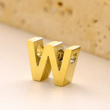 Stainless Steel Initial Heart Charm for Jewelry Silver Plated Letter Name Pendant for Women Wholesale Alphabet A-Z Jewelry Gift