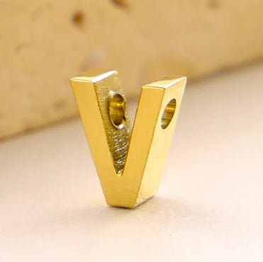 Stainless Steel Initial Heart Charm for Jewelry Silver Plated Letter Name Pendant for Women Wholesale Alphabet A-Z Jewelry Gift