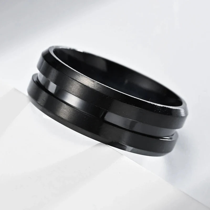 1pcs Men's Electroplated Black Ring Trendy Minimalist West Coast Hip-hop Punk Style Black Knight Ring Rotatable Design Ring