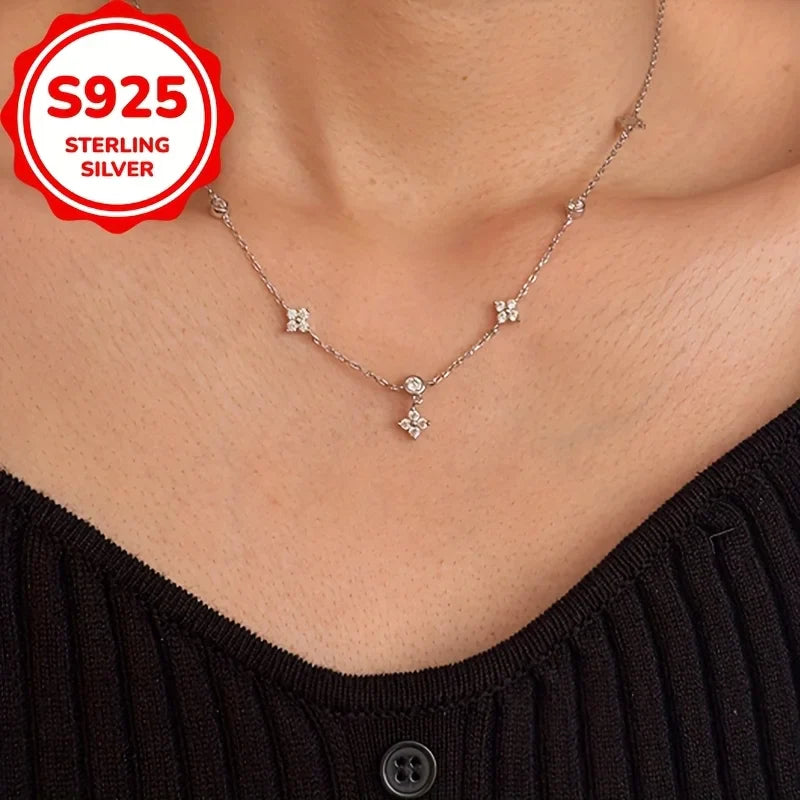 A S925 silver lucky four-leaf clover necklace, fashionable and elegant, perfect for Valentine's Day jewelry gifts