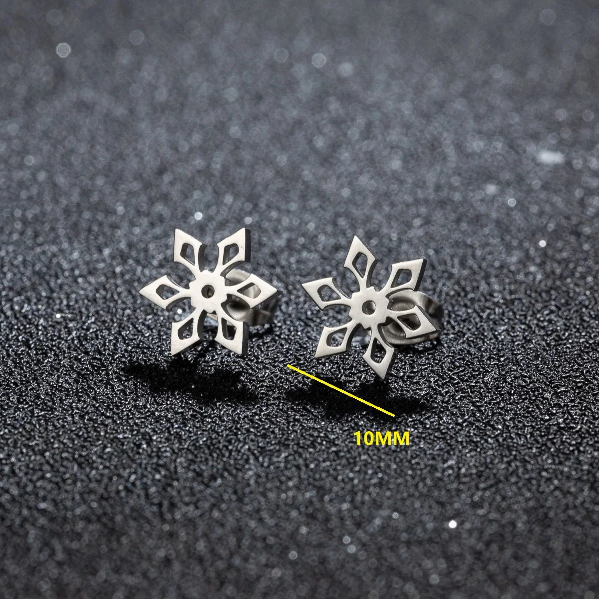 High Quality Stainless Steel Stud Earrings Girl Snowflake Elk Deer Silver Color Tragus Piercing Women'S Earrings Christmas Gifts