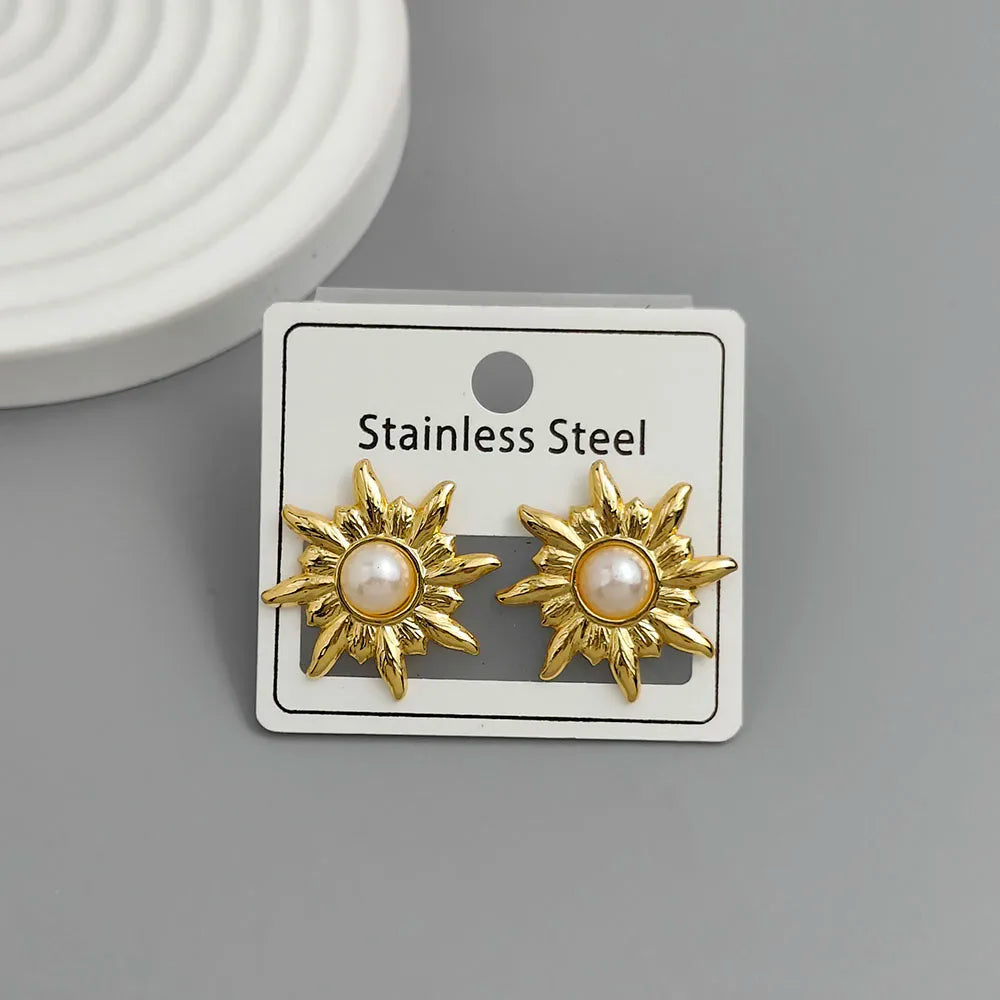 Creative heavy metal pearl shell stainless steel earrings, waterproof and rusty-free women's earrings, party jewelry
