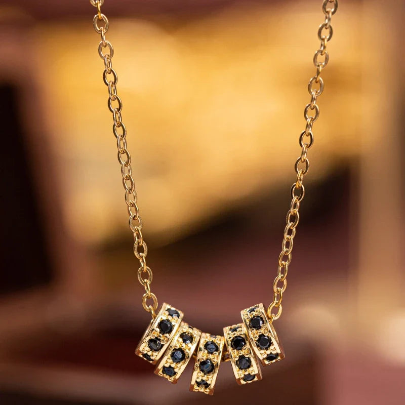 1pcs Gold Five Round Perforated Pendant Necklace Women's Trendy Minimalist Jewelry Versatile Adjustable Necklace Pendant