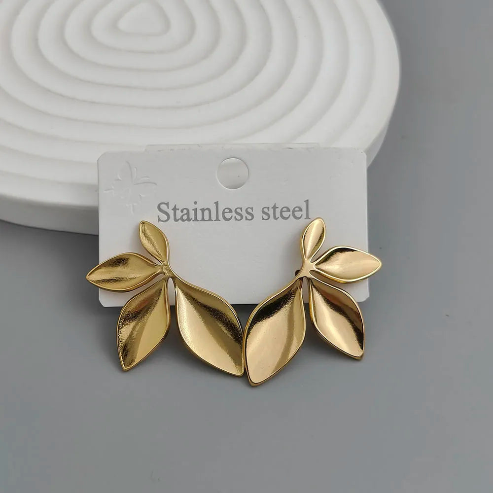 Creative heavy metal pentagonal star leaves stainless steel earrings, waterproof and rusty-free women's earrings, party jewelry