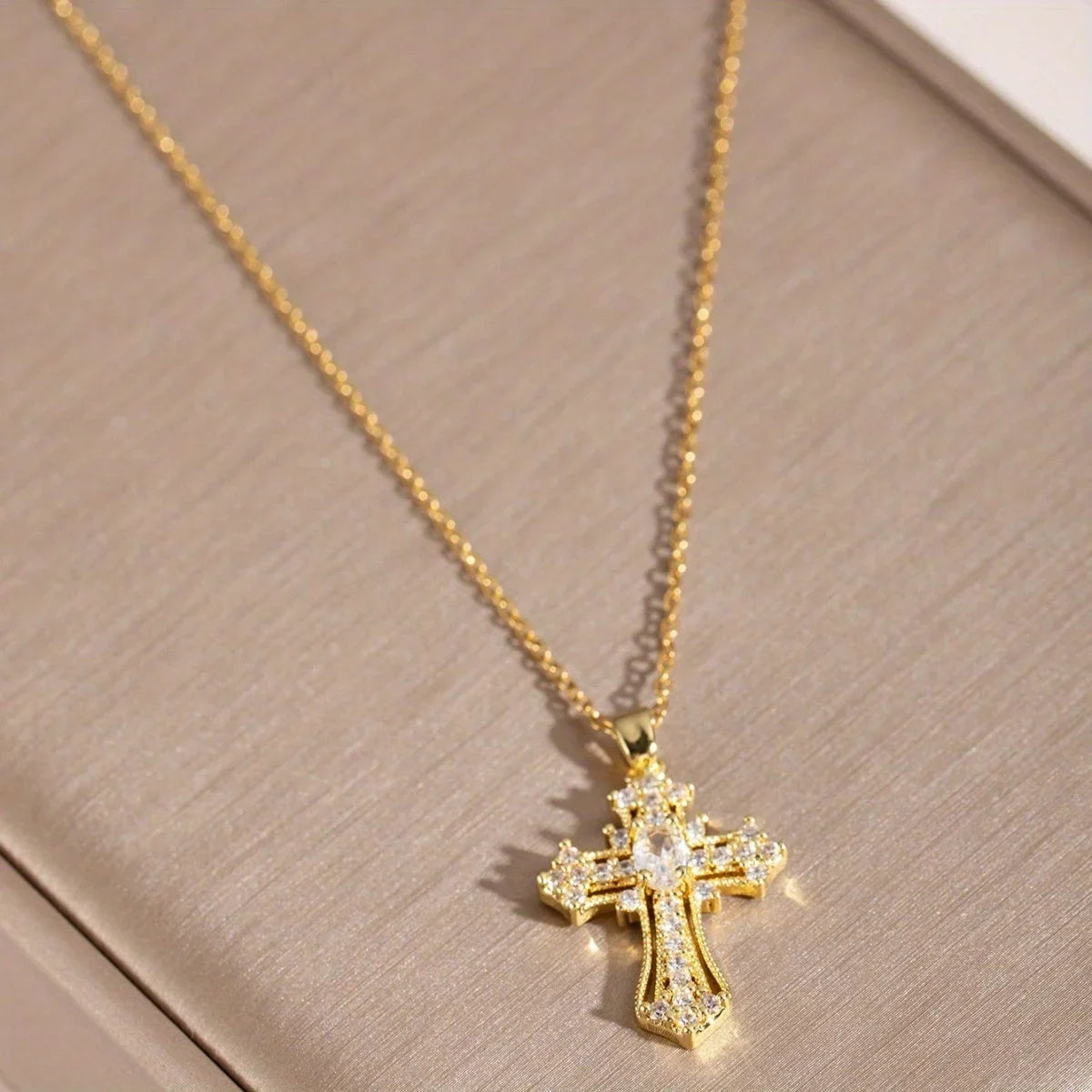 1Pcs Cross Necklace Pendant Religious Blessing Stainless Steel Sturdy Gold Necklace Water Diamond Inlay Trendy Fashion