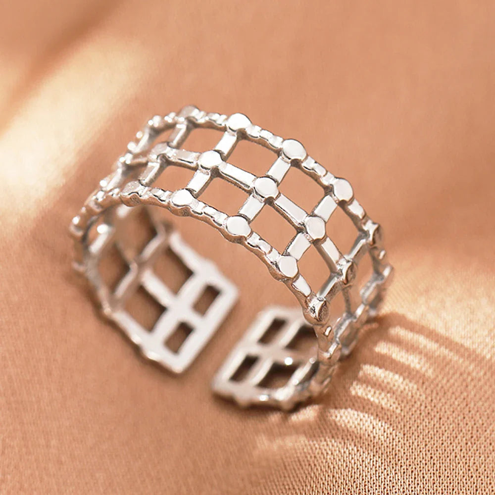 Stainless Steel Rings Vintage Exquisite Hollow Adjustable Open Statement Rings Light Luxury Fashion Rings For Women Jewelry New