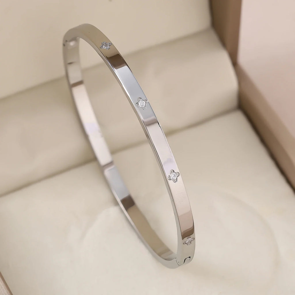 1pc 18K Gold Plated Stainless Steel Stackable Bracelet With Chain And Clover Design, Fashion Style For Women, Suitable For Casua