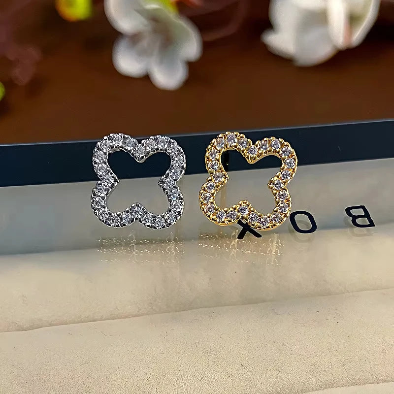 New Fashion Leaf Hollow Zircon Stud Earrings for Women Elegant Niche Triple Flower Earrings Party Jewelry Gift