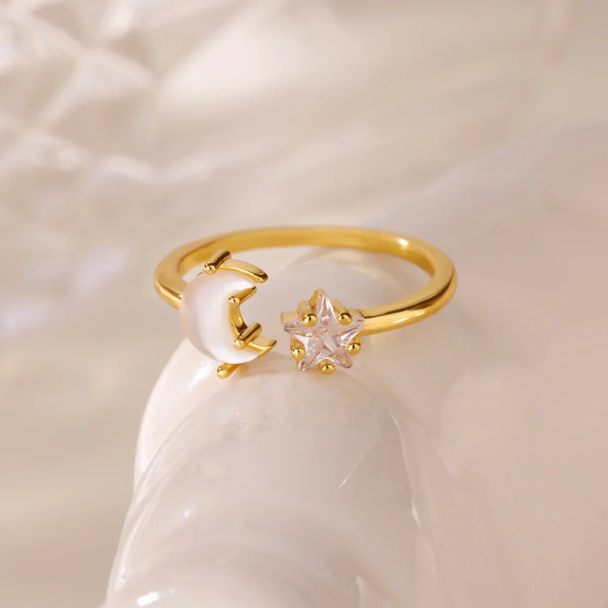 Vintage Ancient Greek Arethusa Goddess Coin Rings For Women Imitation Pearl Zircon Moon Stainless Steel Ring Fashion Jewelry