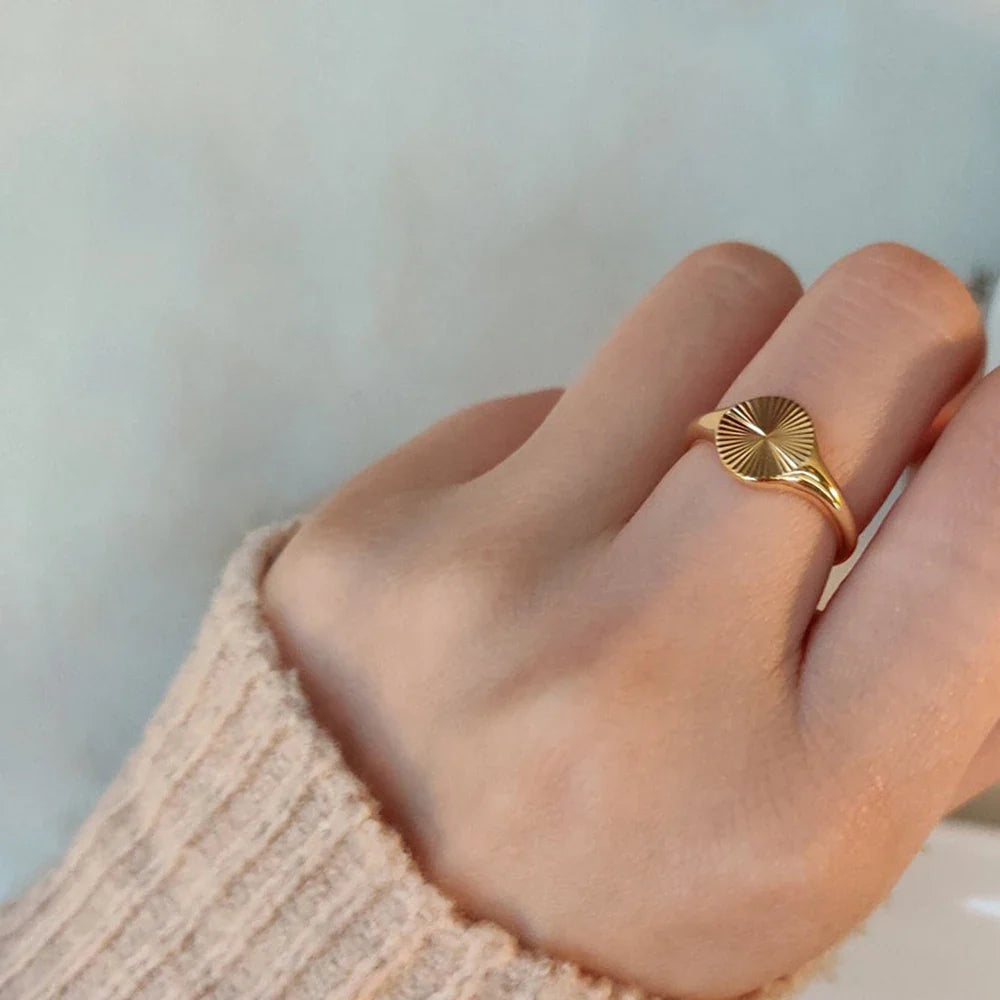 SUNIBI Stainless Steel Rings for Women Gold Color Do Not Fade Wave Rays Texture Signet Dainty Ladies Ring Jewelry Wholesale