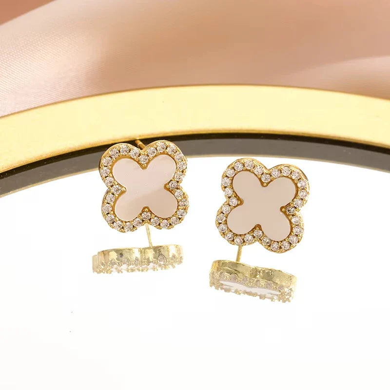 New Fashion Leaf Hollow Zircon Stud Earrings for Women Elegant Niche Triple Flower Earrings Party Jewelry Gift