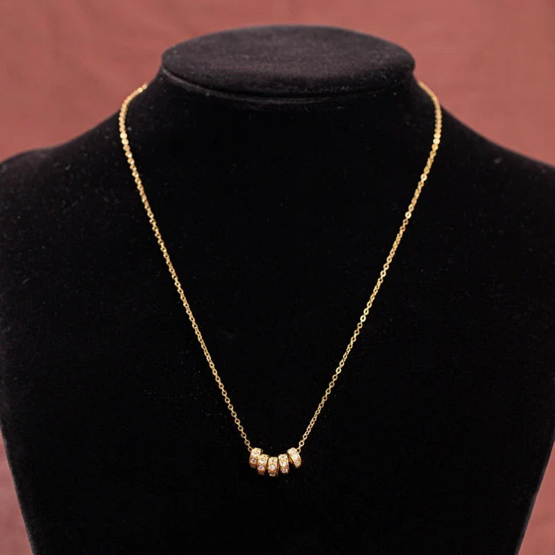 1pcs Gold Five Round Perforated Pendant Necklace Women's Trendy Minimalist Jewelry Versatile Adjustable Necklace Pendant