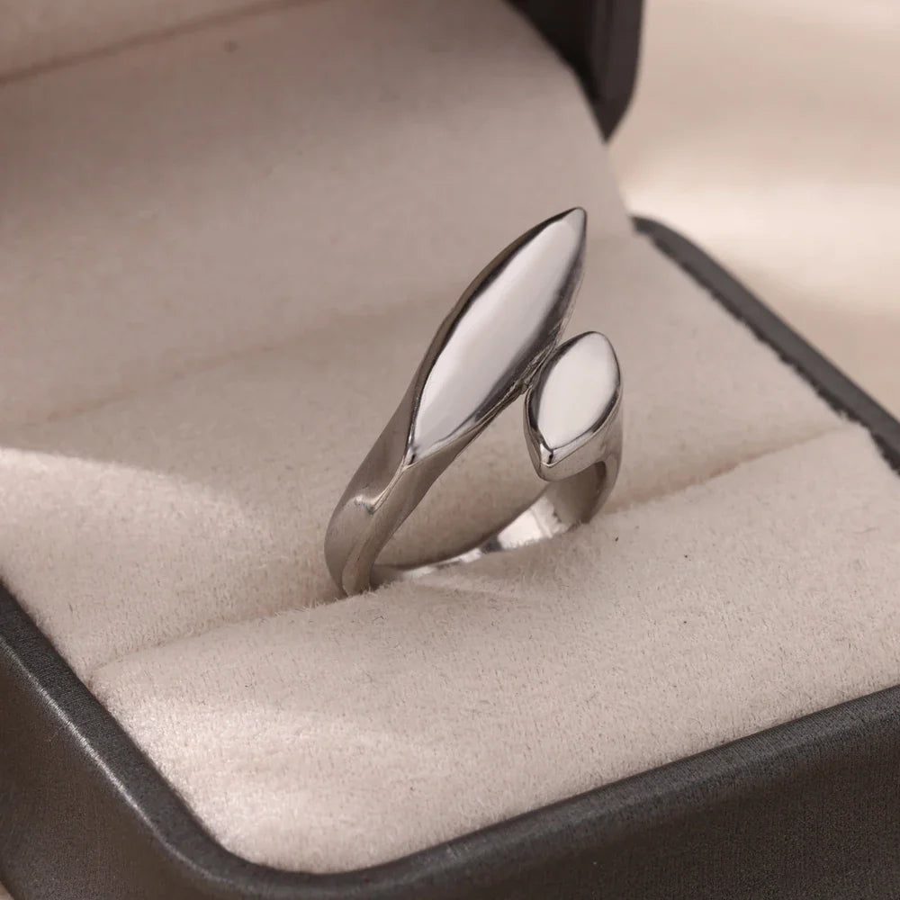 Unique Irregular Curved Rings for Women Vintage Matte Gold Color Geometric Adjustable Finger Rings Punk Party Wedding Jewelry