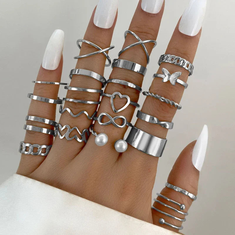 Vintage Irregularly Ring Set for Women Bohemian Gold Color Butterfly Snake Heart Geometric Rings Retro Boho Fashion Jewelry Gift