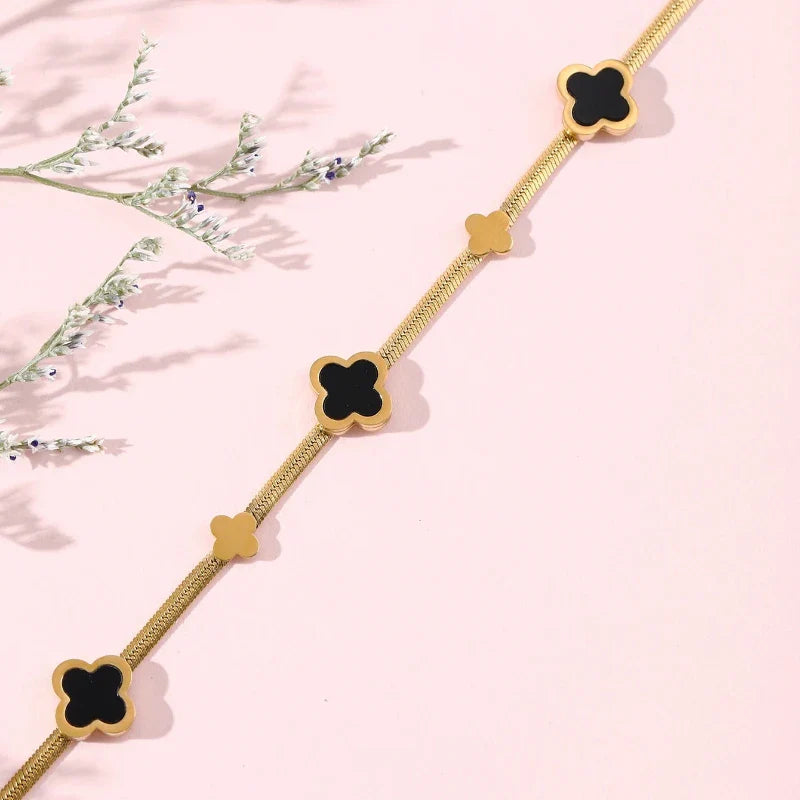 Europe And The United States Trend Fashion Simple Leaf Bracelet Women's Black Clover Bracelet Versatile Jewelry