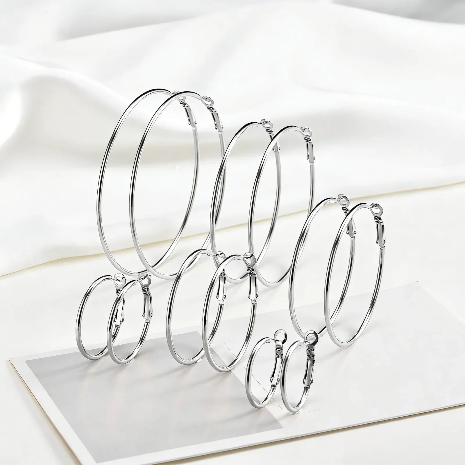 Classic Stainless Steel Big Circle Hoop Huggie Earrings for Women, 25mm/30mm/40mm/50mm/60mm/70mm
