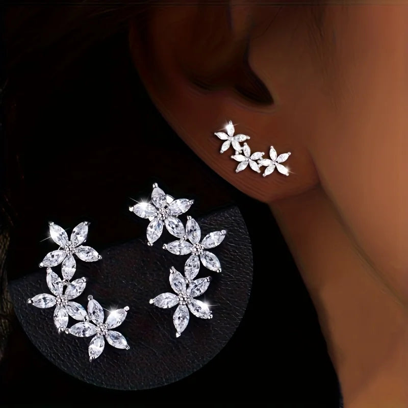 S925 silver sparkling five-petaled flower earrings elegant and fashionable wearable all year round  suitable for festive parties
