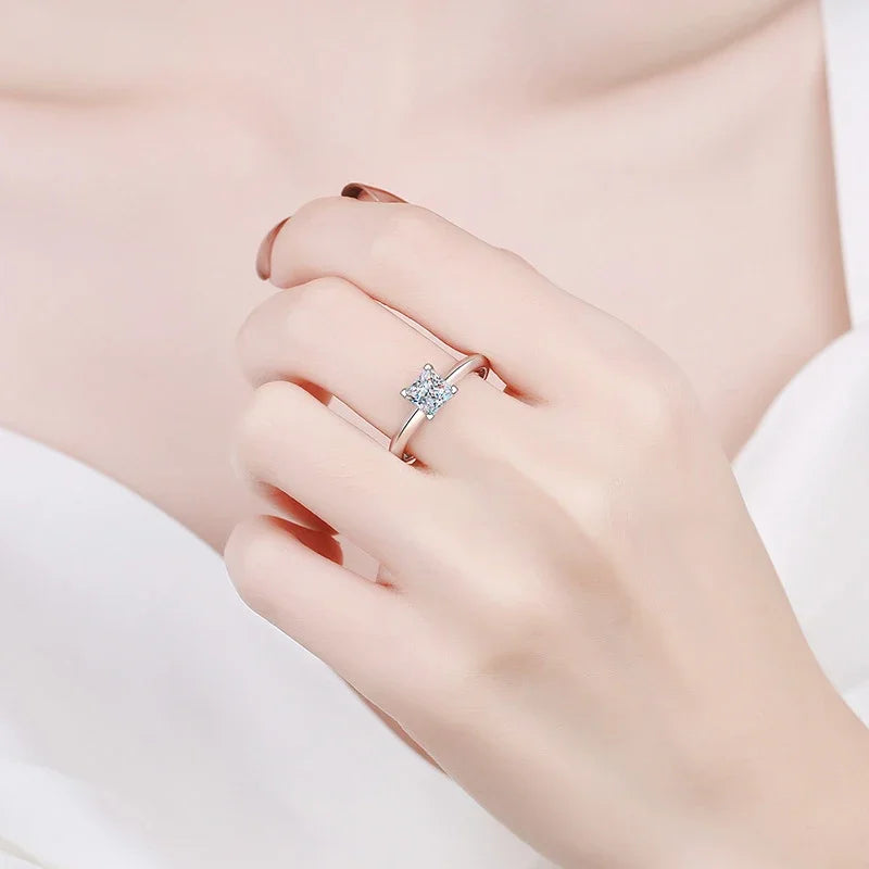 NeeTim 2ct VVS1 Princess Cut Moissanite Diamond Ring for Women S925 Sterling Silver Eternity Band Wedding Party Fine Jewelry