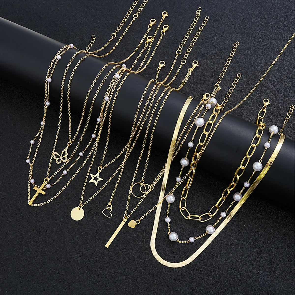 11 Pcs Simple Pearl Choker Necklaces Set for Women Fashion Layered Chain Star Cross Heart Pendant Charms Necklace Jewelry Gifts