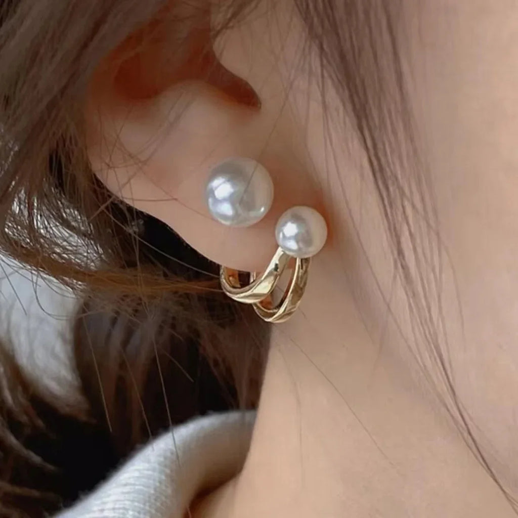 Fashion Unique Glossy Shell Flower Pendant Earrings for Women Temperament Pearl Earrings Sweet Design Wedding Gifts