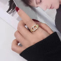 The Korean simple pig-nose ring is versatile, simple and light luxury with a slight zirconium setting