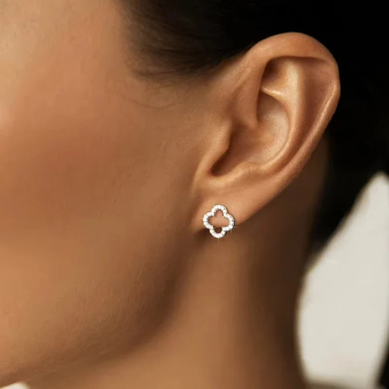 New Fashion Leaf Hollow Zircon Stud Earrings for Women Elegant Niche Triple Flower Earrings Party Jewelry Gift
