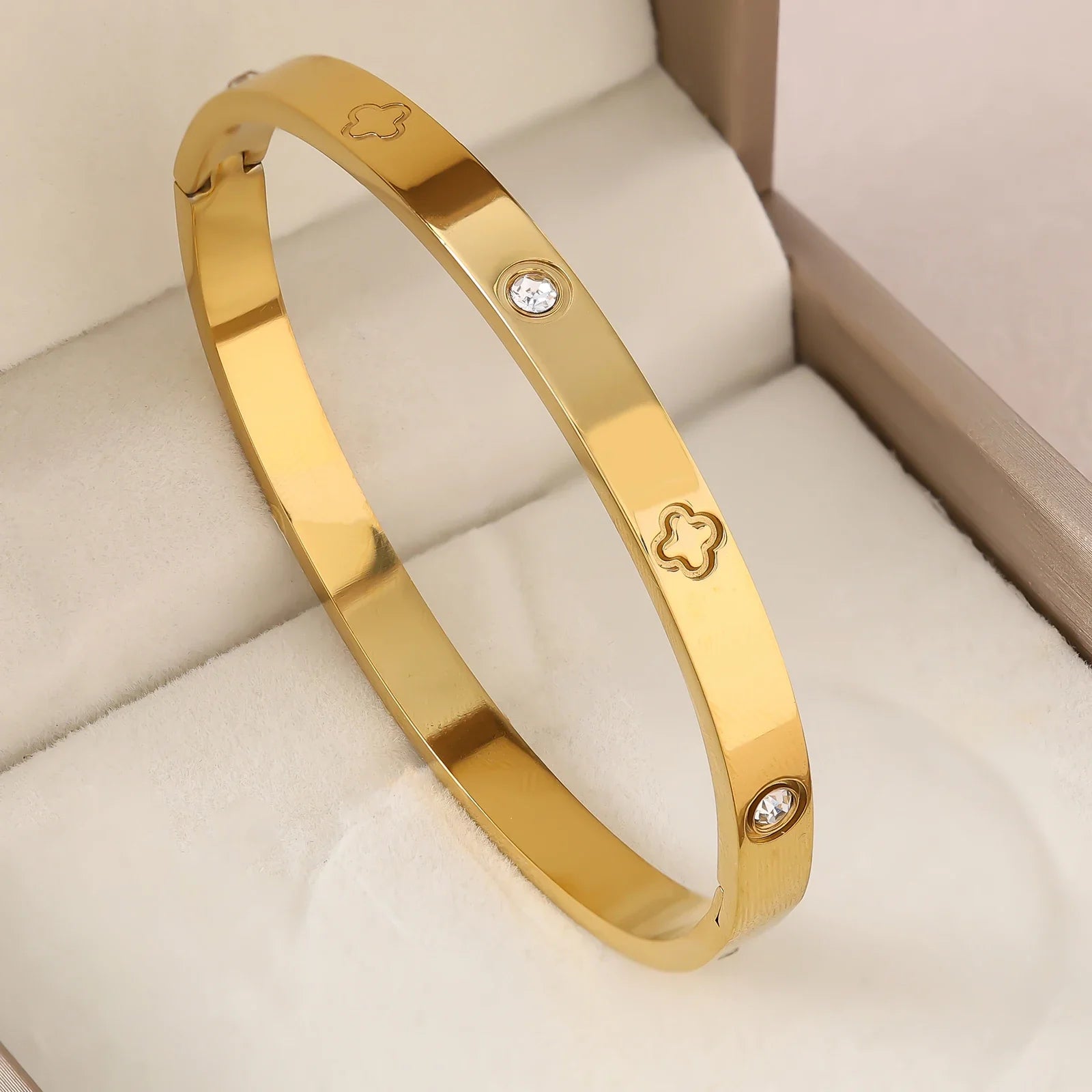 1pc 18K Gold Plated Stainless Steel Stackable Bracelet With Chain And Clover Design, Fashion Style For Women, Suitable For Casua