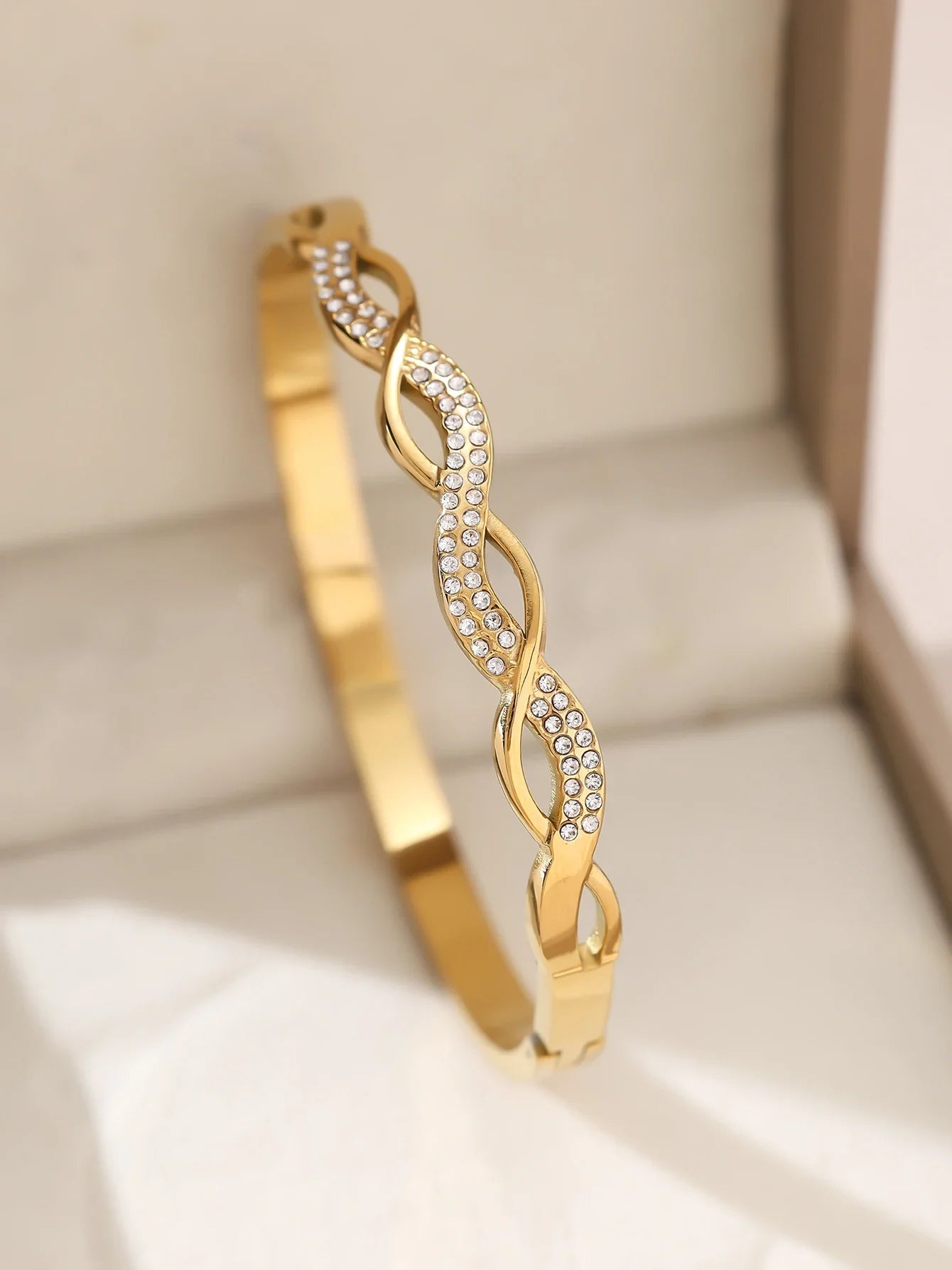 1pieces/set women's wedding jewelry party holiday Valentine's Day gift stainless steel bracelet plated with 18K gold bracelet