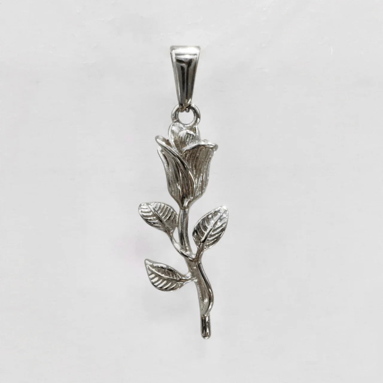 New Gold Plated Rose Flower Pendant Necklace Simple Vintage Clavicle Chain Stainless Steel Necklace for Men Women Jewelry Gifts