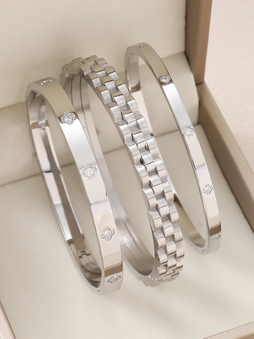 1pc 18K Gold Plated Stainless Steel Stackable Bracelet With Chain And Clover Design, Fashion Style For Women, Suitable For Casua