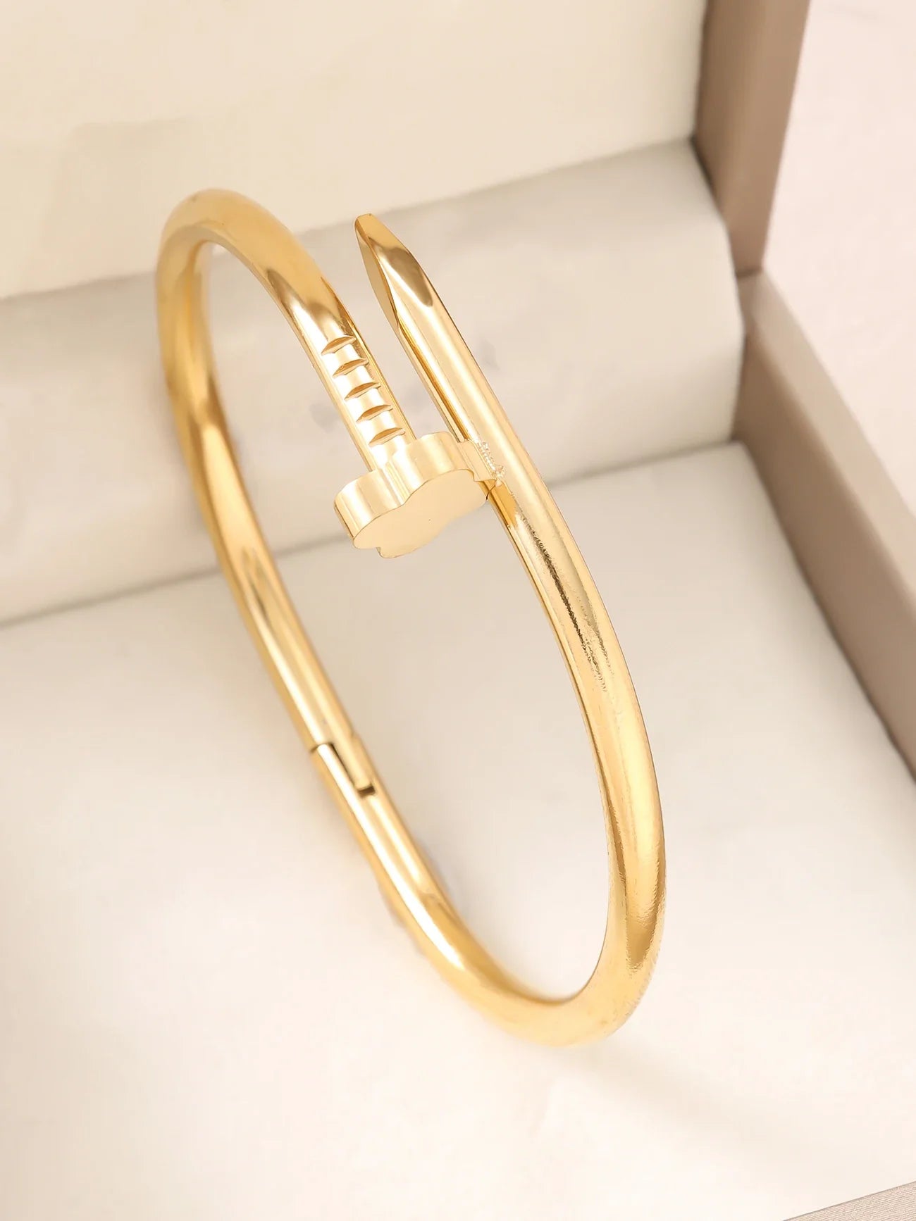 1PC 18K Gold Plated Stainless Steel Stackable Bracelet with Chain And Clover Design Fashion Accessory for Women Casual Wear
