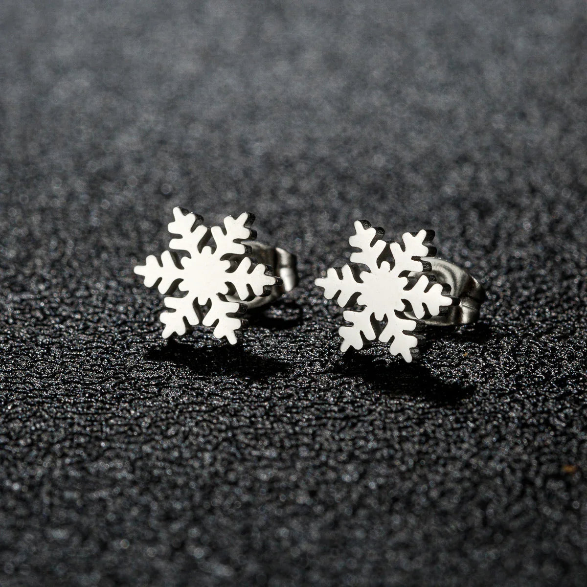 High Quality Stainless Steel Stud Earrings Girl Snowflake Elk Deer Silver Color Tragus Piercing Women'S Earrings Christmas Gifts