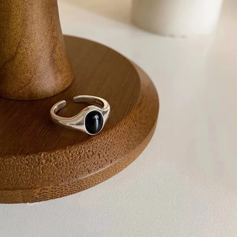 925 Sterling Silver Rings Fashion Hip Hop Vintage Couples Creative Black Stone Design Thai Silver Party Jewelry Birthday Gifts
