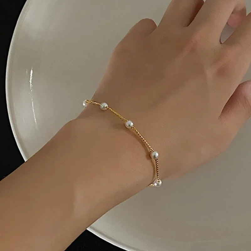 New Simple Imitation Pearl Chain Bracelet for Women Fashion Temperament Gold Color Chain Bracelets Party Hand Ornament Jewelry