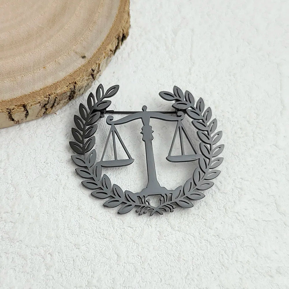 Original fair and justice balance hollow stainless steel gold-plated 18K brooch, suit lapel pin, waterproof formal fittings
