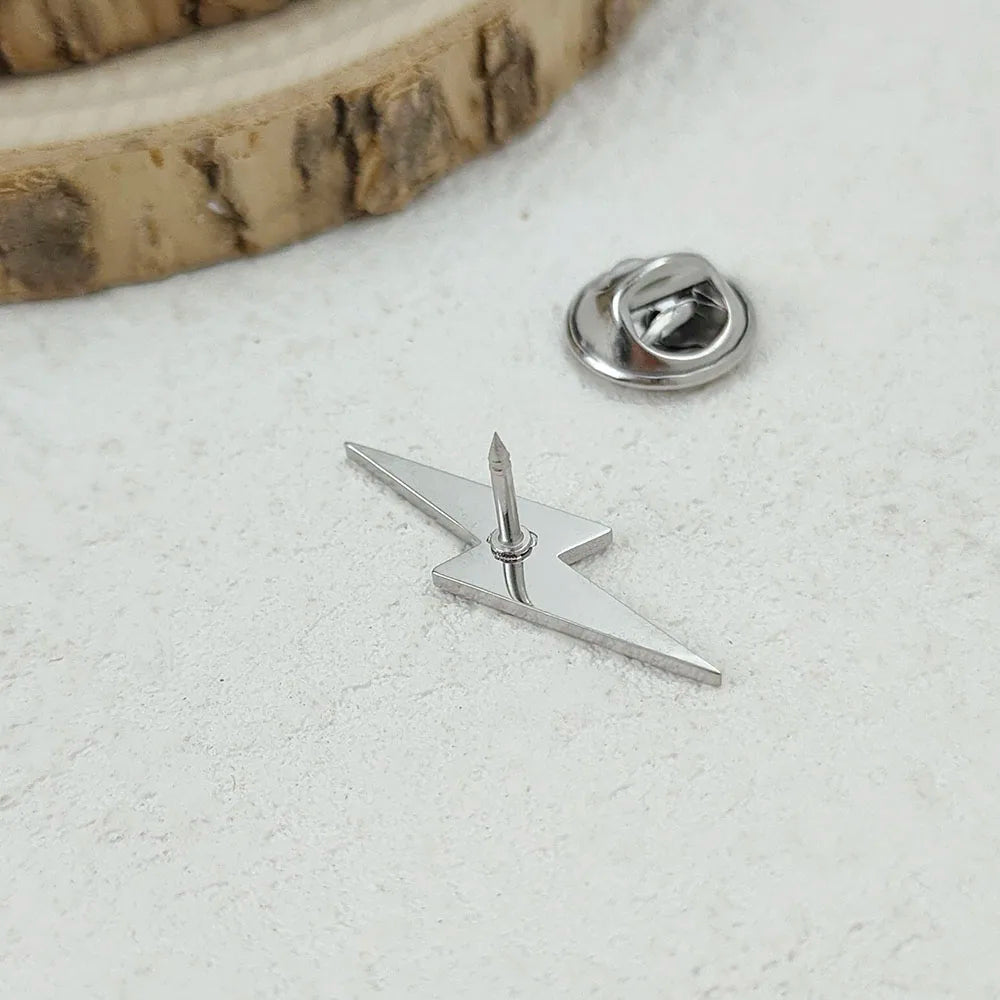 Creative lightning shape stainless steel brooch, waterproof and non-fading badge set, suit lapel pin, wedding party wearing
