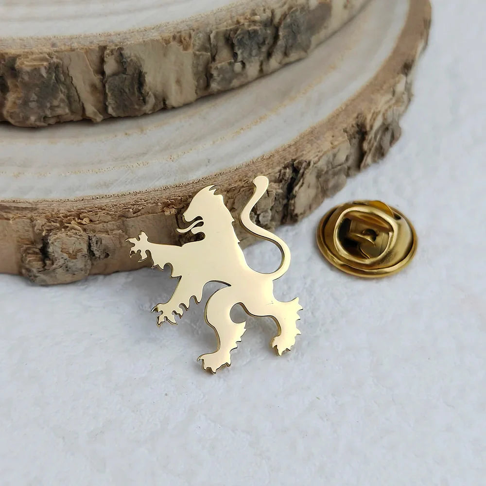 New upright lion men's lapel pin, 316L stainless steel gold-plated badge, black brooch for suit accessories, gift for father