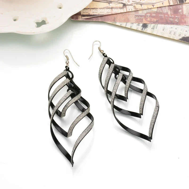 Floating Earrings Valentine's Day Love Pendant Earrings Elegant Long Women's Floating Hook Earrings Exaggerated Metal Pendant