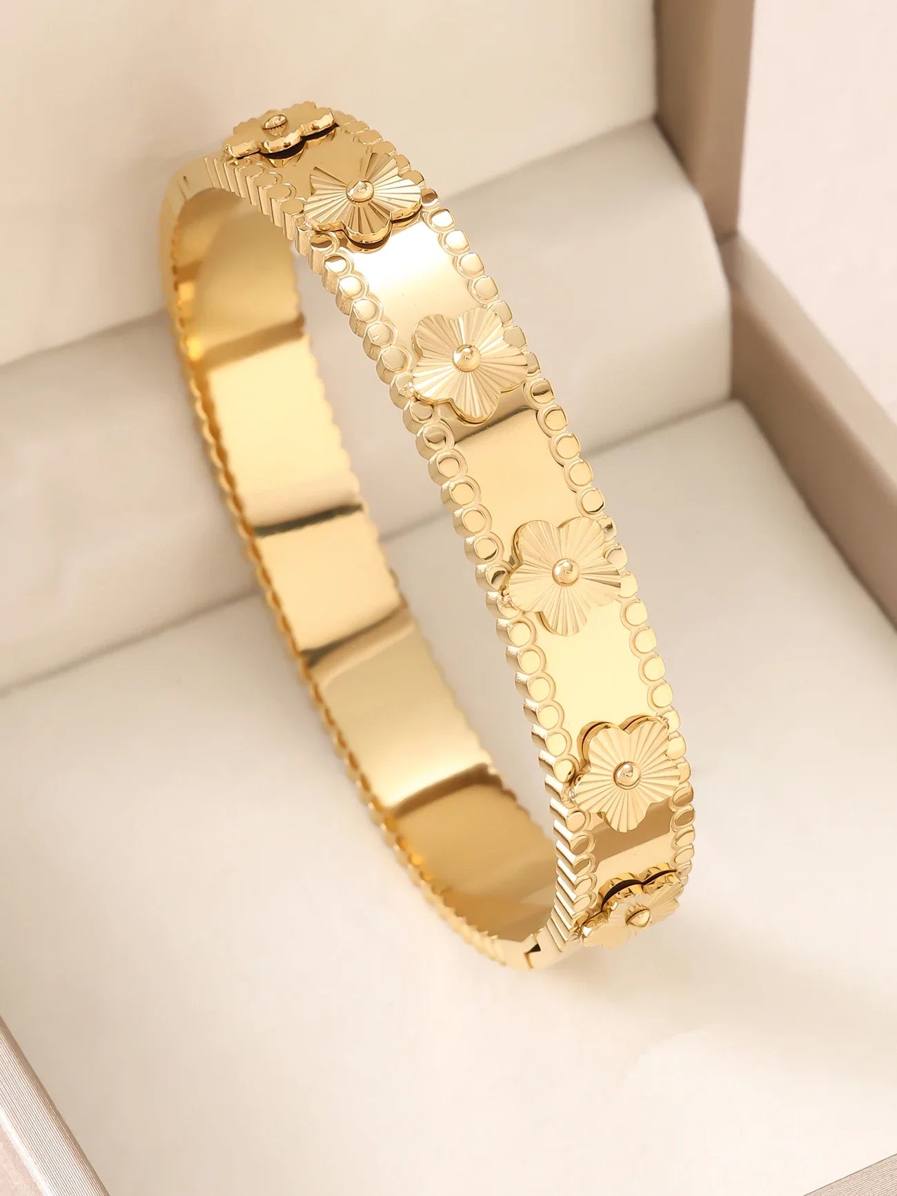 1pieces/set women's wedding jewelry party holiday Valentine's Day gift stainless steel bracelet plated with 18K gold bracelet