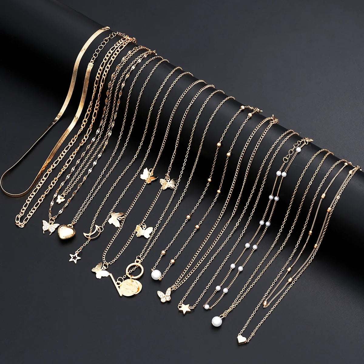 Simple Stackable Necklaces Set for Women Fashion Butterfly Heart Star Pearl Moon Pendant Necklaces Boho Jewelry Gifts 2025