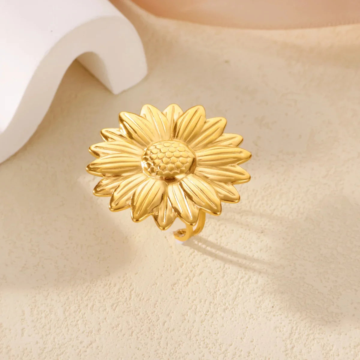 Stainless Steel Gold Color Flower Rings for Women Fashion Geometric Opening Adjustable Finger Ring Vintage Jewelry Gifts