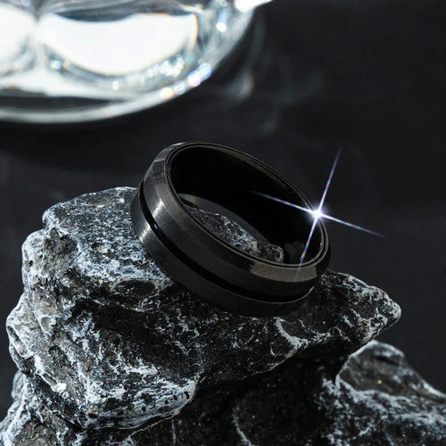 1pcs Men's Electroplated Black Ring Trendy Minimalist West Coast Hip-hop Punk Style Black Knight Ring Rotatable Design Ring